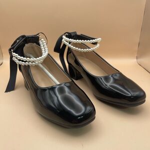 Girls Black Patent Mary Jane Heels w/ Pearl Ankle Strap & Bow